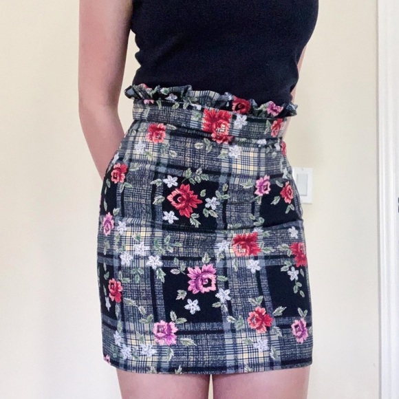 Topshop Tweed Flower Embroidered Skirt - Picture 1 of 1